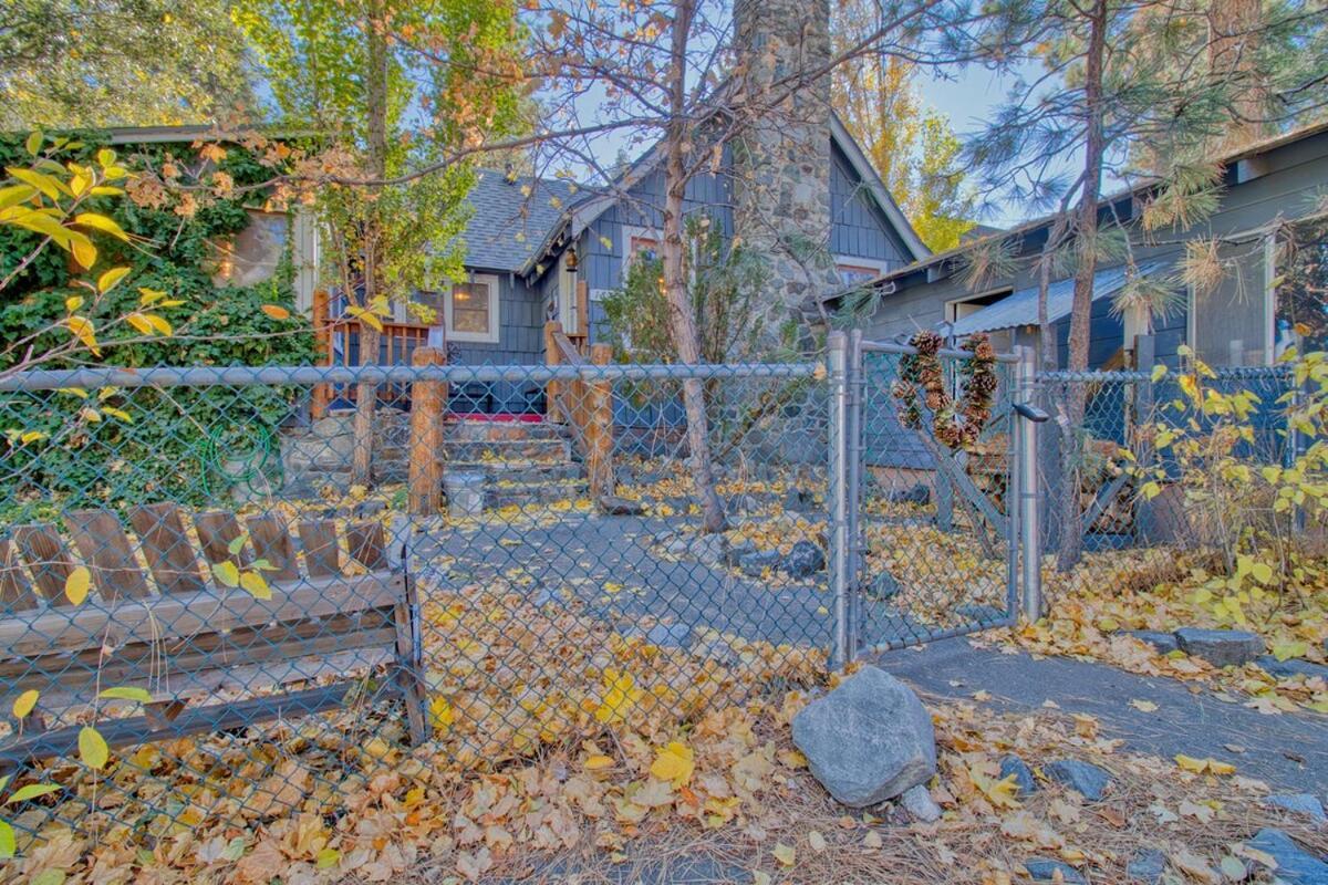 Ray'S Dear Cottage Wrightwood Exterior photo